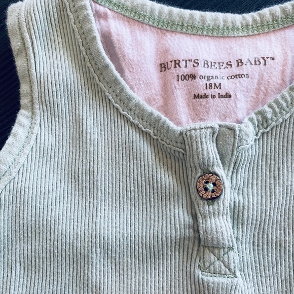 Burt’s Bees Outfit Play Condition - Picture 3 of 5